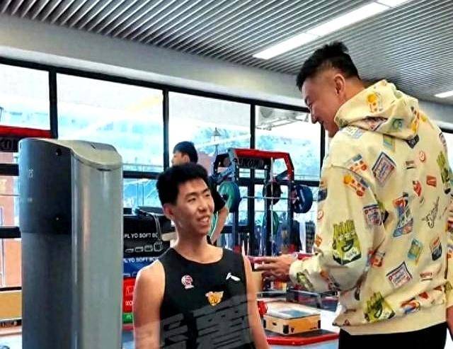 广东宏远队巨星再现神迹，战胜对手
