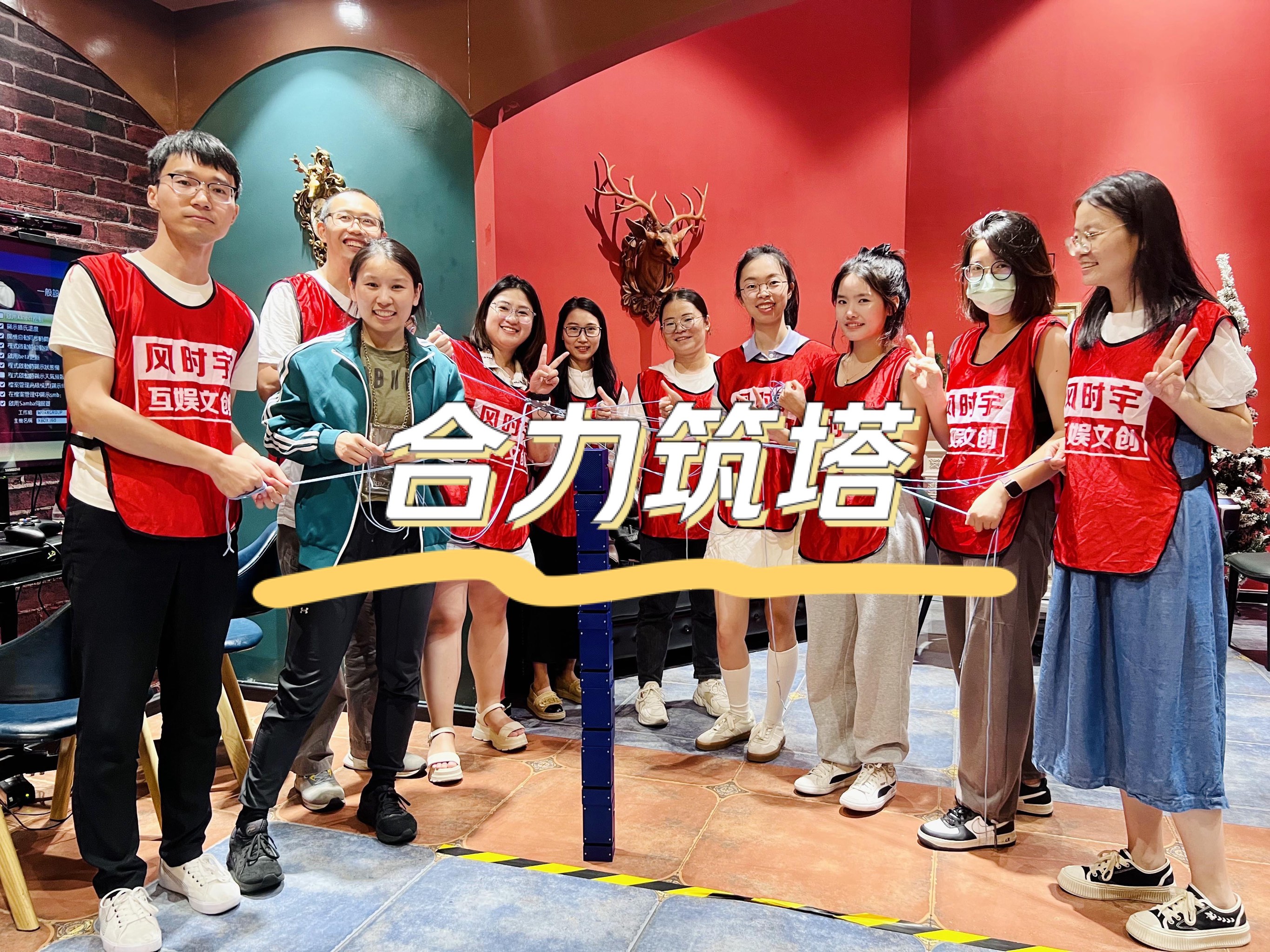 球场上团队合作愈发默契，各队表现更出色的简单介绍