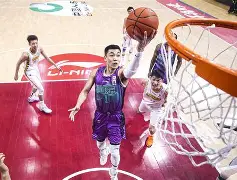 高诗岩19分山东胜浙江胡金秋22分广厦胜宁波