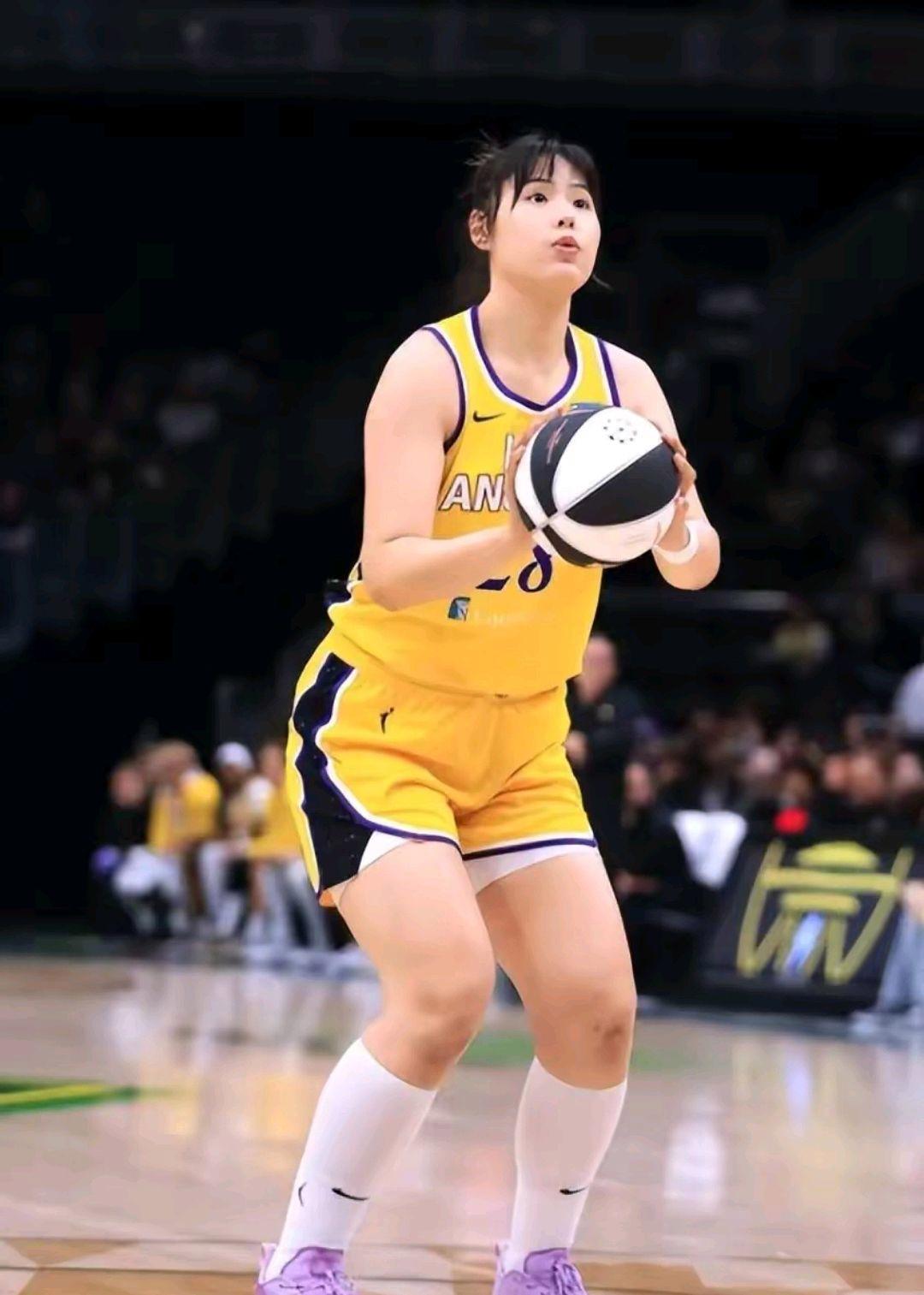李月汝砍赛季新高11分9篮板！WNBA飞翼擒太阳的简单介绍